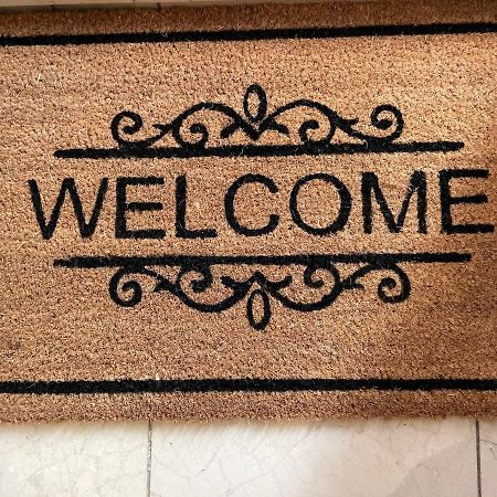 Encantador Apartamento Con Patio Малага Екстериор снимка